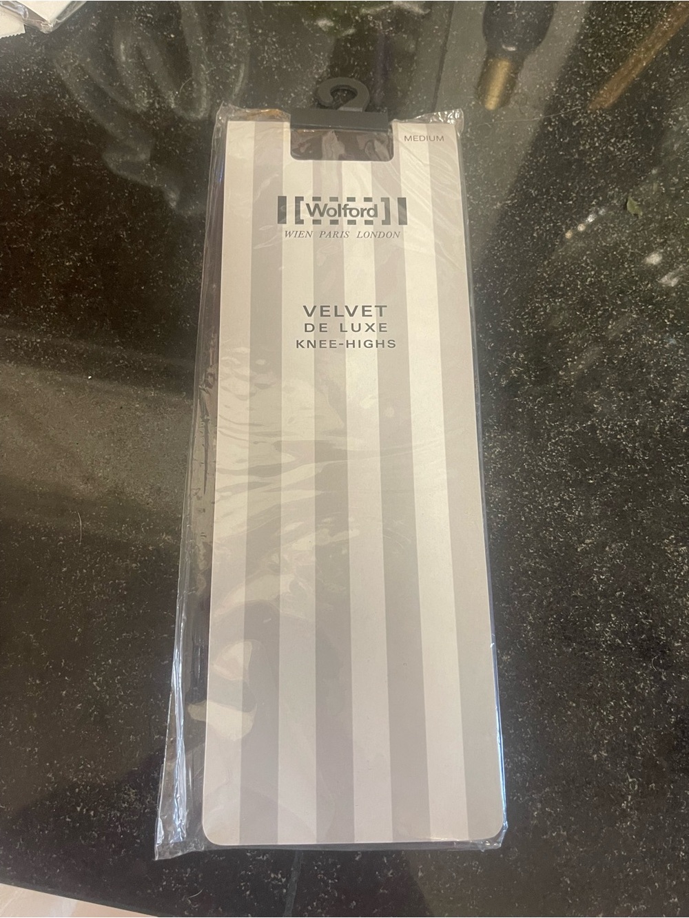 Wolford Velvet De Luxe Knee-Highs size medium coca